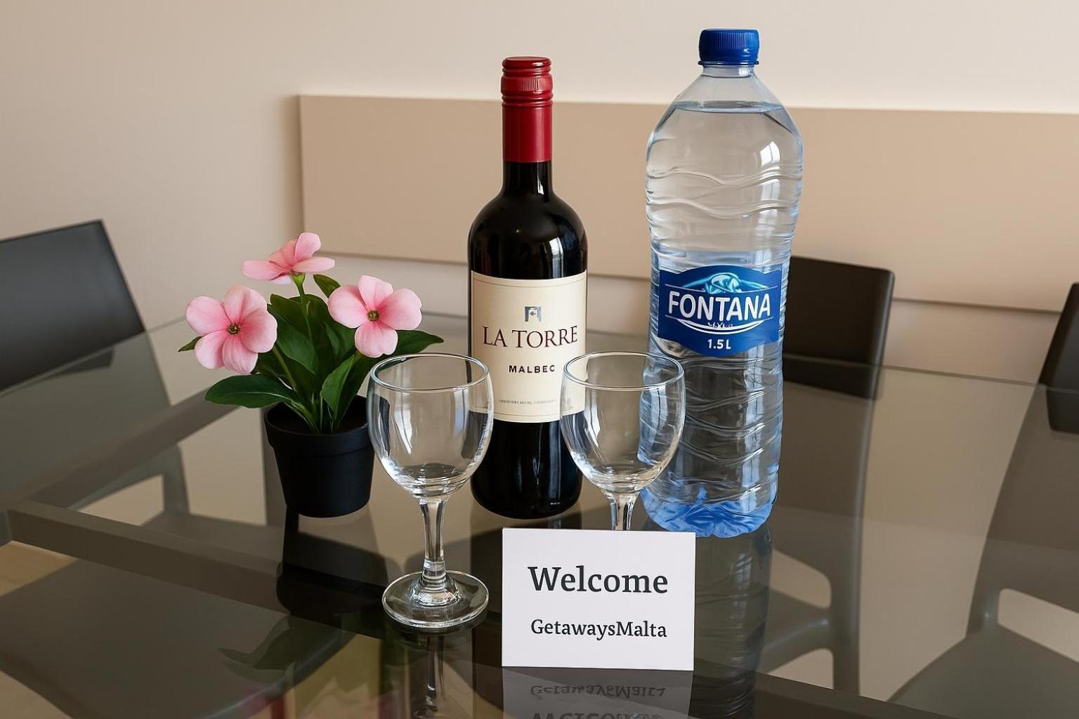 Seashells 2 Bedroom Apartment With Sunny Terrace With Stunning Sea Views - By Getawaysmalta เซนต์พอลส์เบย์ ภายนอก รูปภาพ